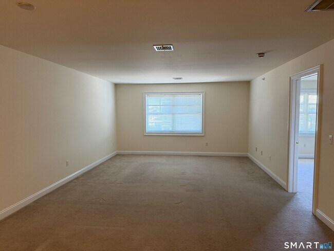 Building Photo - 365 Westport Ave