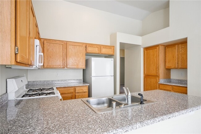 Building Photo - 8037 Radigan Ave