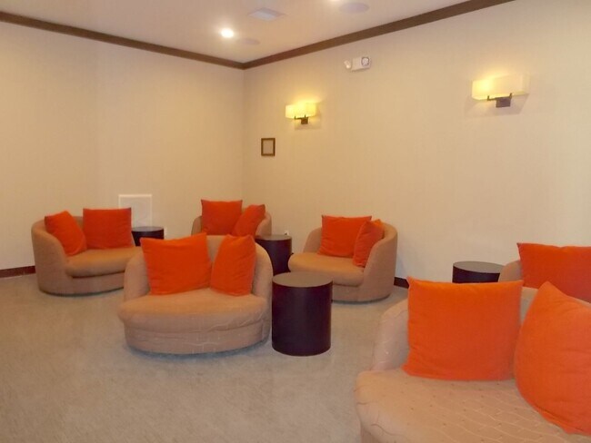 Building Photo - Beautiful 1-Bedroom Condo in Prime Bella V...