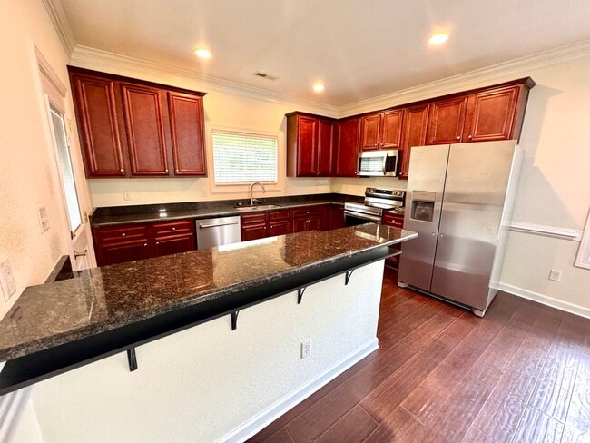 Building Photo - Welcome Home to Comfort and Convenience!