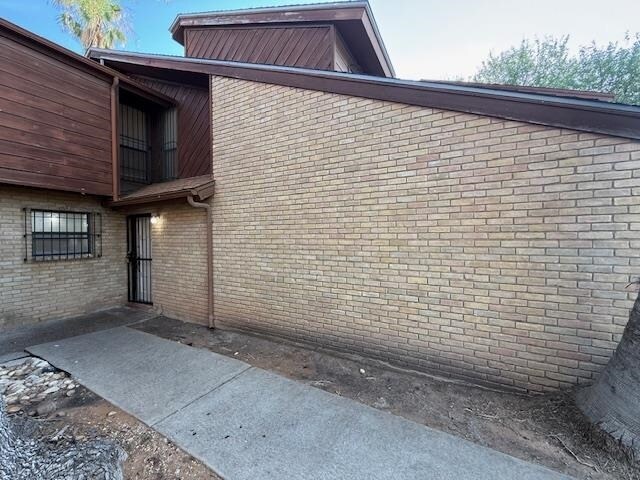 Building Photo - 10 Quadrangle Cir