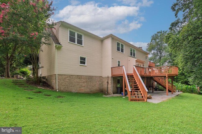 Building Photo - 14917 Brownstone Dr