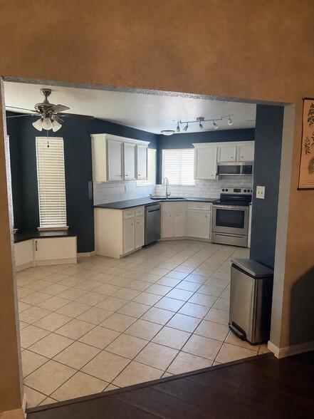 Building Photo - 5007 Morning Star Ln