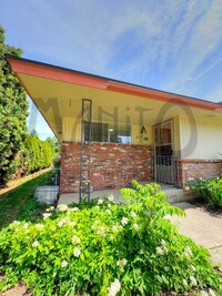 Building Photo - Spokane Valley Duplex
