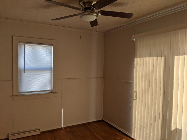 Building Photo - 1639 Birney St