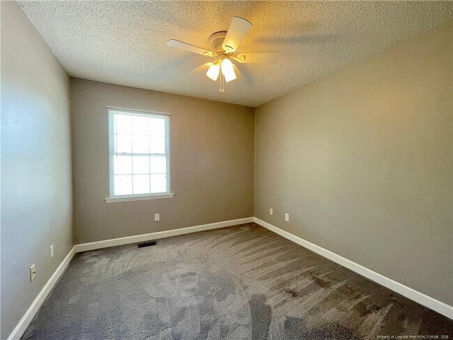 Building Photo - 239 Yorkshire Dr