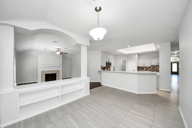 Building Photo - 8322 Adler Lake Dr