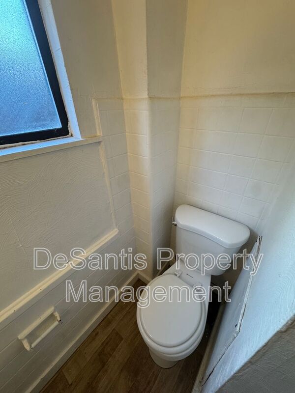 Building Photo - 2903 Stayton St