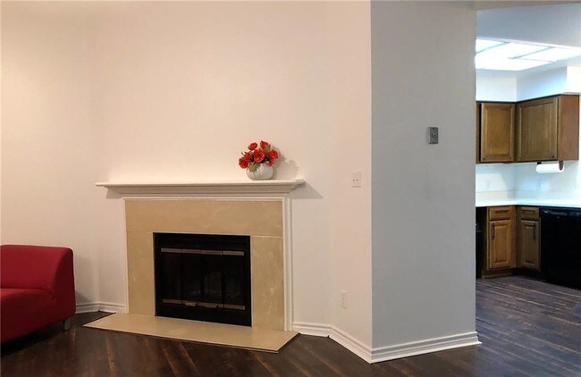 Building Photo - 2730 Silver Creek Dr