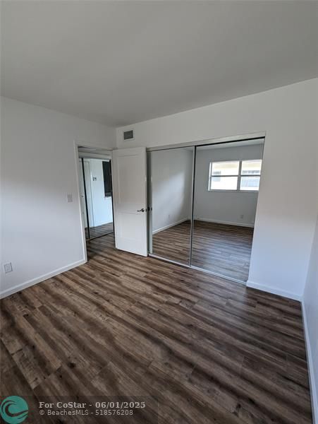 Building Photo - 1421 NW 45th St