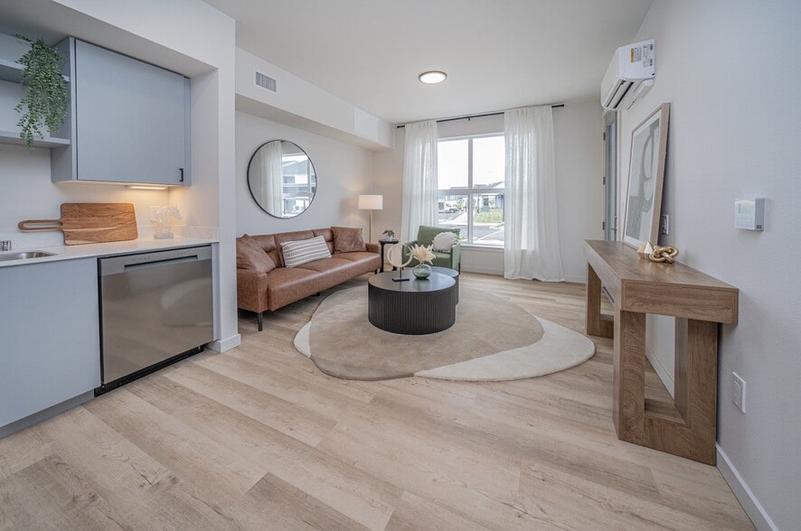 Interior Photo - Signal Point