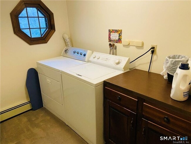 Building Photo - 123 Woods End Rd