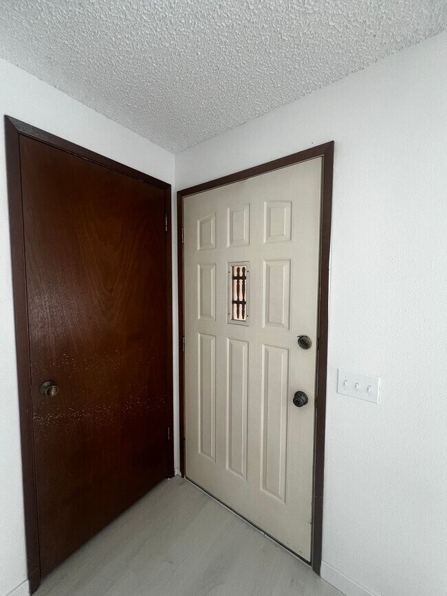 Building Photo - 507 Forest Cir
