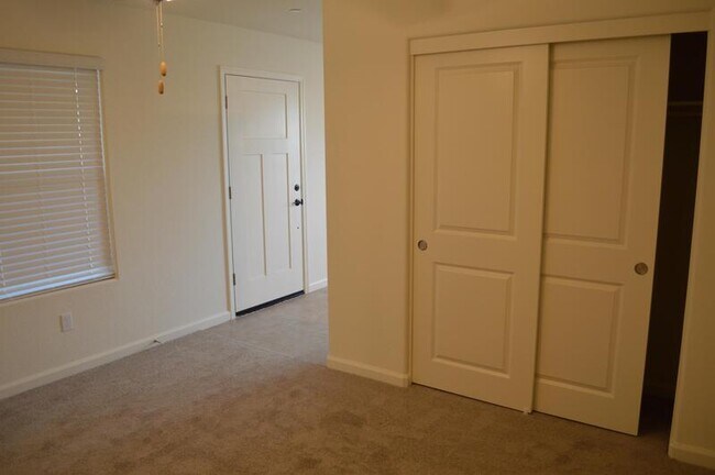 Building Photo - 2287 Owens Ct