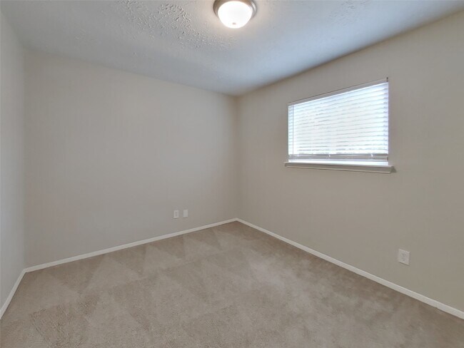 Building Photo - 4238 Burkegate Dr