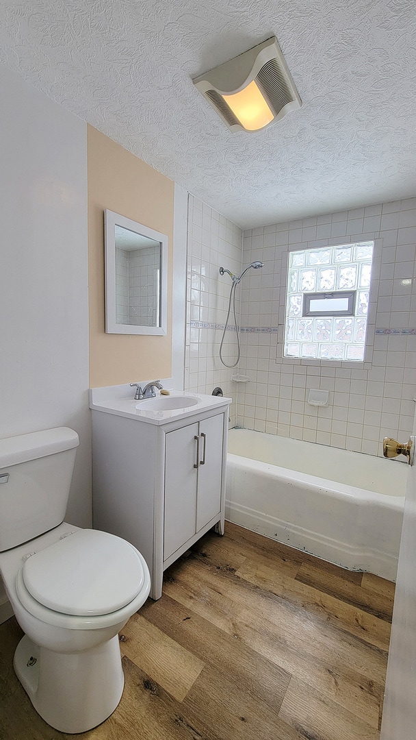 Building Photo - 2701 Wilshire Blvd