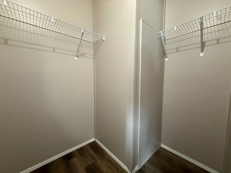 Building Photo - 11785 Cascade Cir