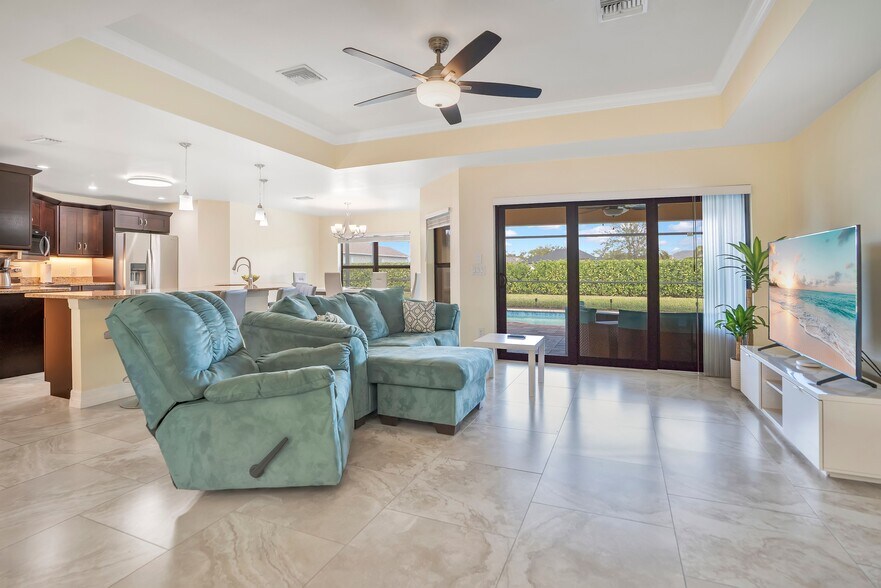 Building Photo - 1627 SW 14th St