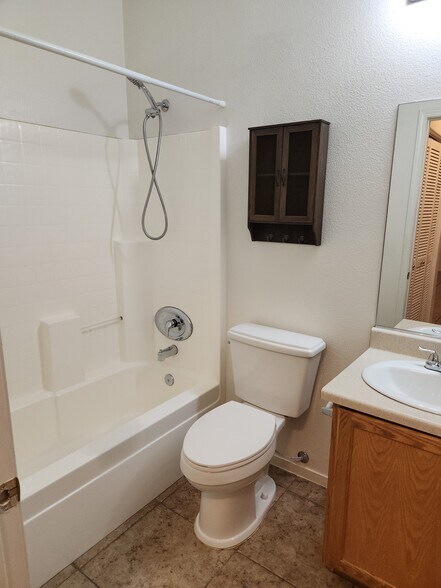 Building Photo - 4458 Yellow Harbor St