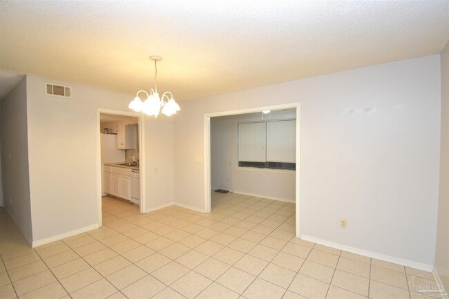 Building Photo - 7061 Heather Oaks Dr