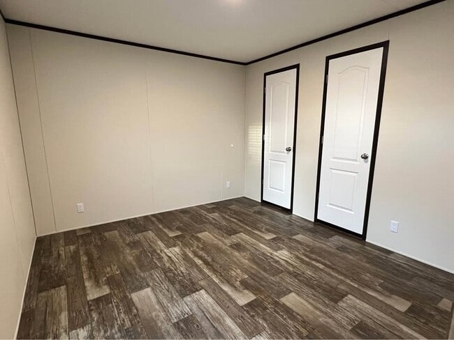 Building Photo - 141