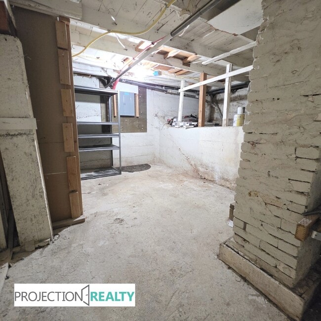 Building Photo - 4838 NE 99th Ave