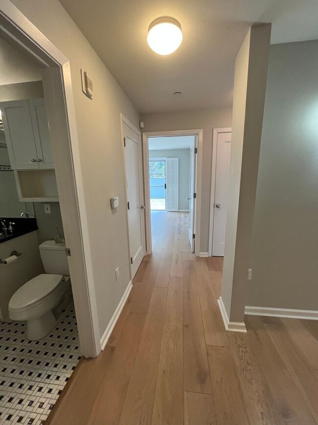 Building Photo - Beautiful 2BR/1BA with Large Private Patio, Parking & Shared Rooftop Deck in Marina