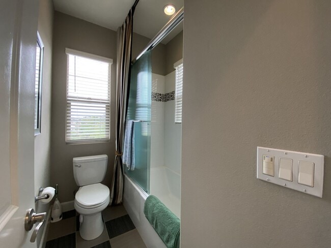 Building Photo - 3BD Home with Amazing Panoramic Ocean Views!