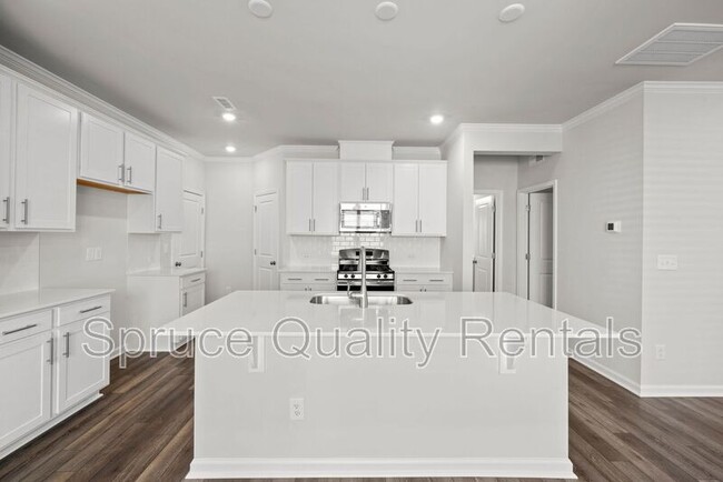 Primary Photo - 1011 Red Wing Dr
