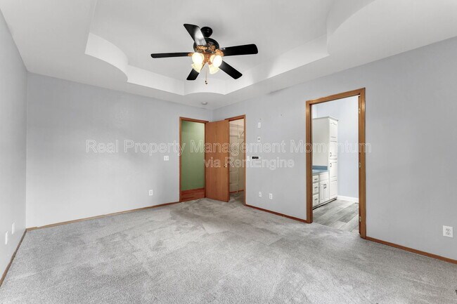 Building Photo - 1111 W Poplar St