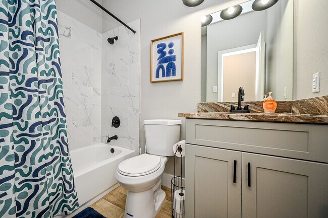 Building Photo - 5007 Briscoe St