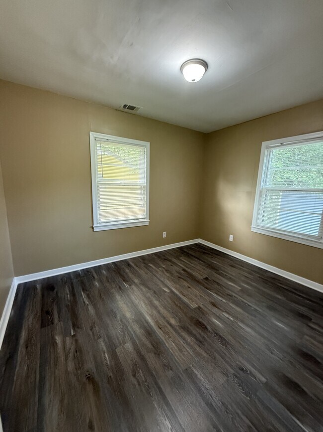 Building Photo - 5604 Ter O