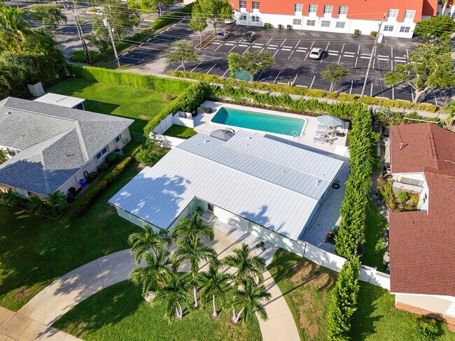 Building Photo - 720 Eastwind Dr