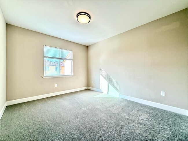 Building Photo - 7107 Oswego Ct