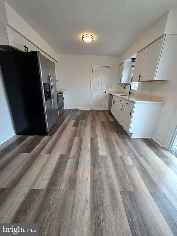 Building Photo - 254 Princeton St