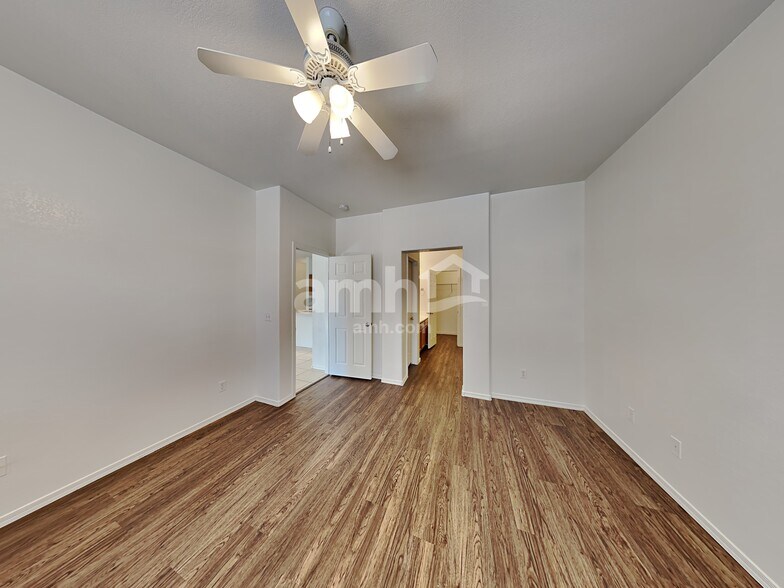 Building Photo - 6513 W Miami St