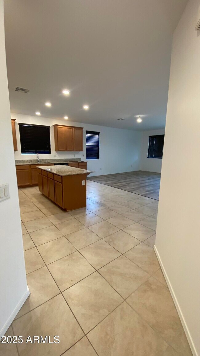 Building Photo - 13171 W Buckskin Trl