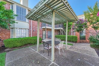 Building Photo - 7920 Rockwood Ln
