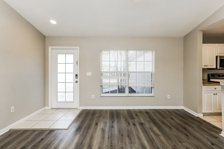 Building Photo - 2511 28th St W