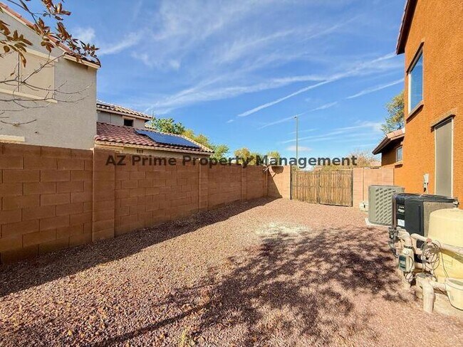 Building Photo - 18649 W Williams St