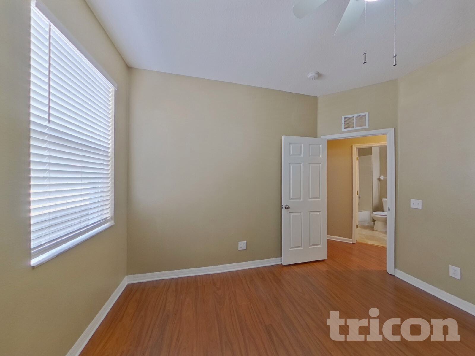 Building Photo - 9723 Riverchase Dr