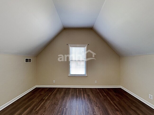 Building Photo - 3129 Jenkins Dr