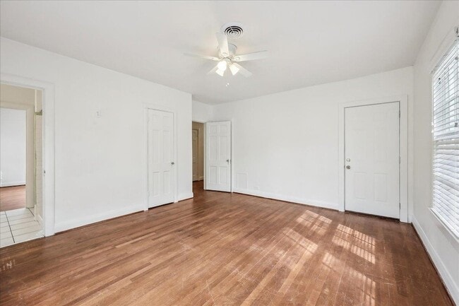 Building Photo - 2565 Harrison Ave