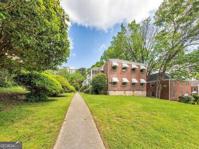 Building Photo - 60 Delmont Dr NE