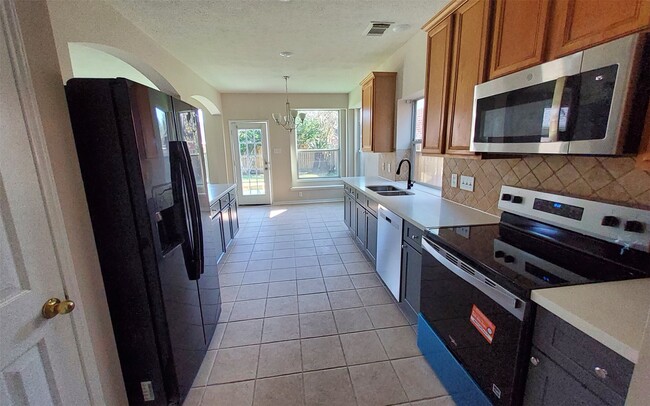 Building Photo - 2906 Humble Dr