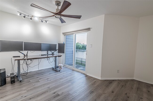 Building Photo - 1702 Good Day Dr