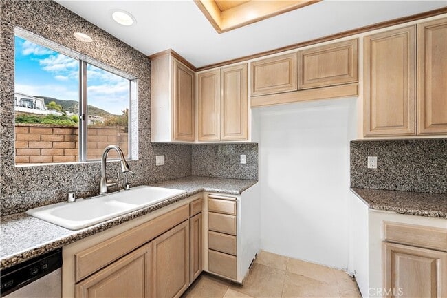 Building Photo - 7 Blue Lagoon