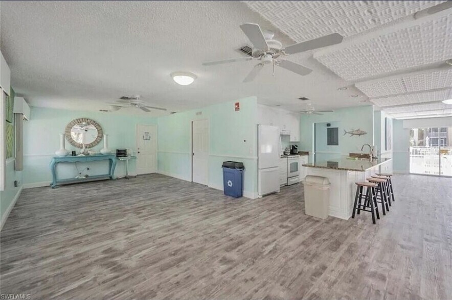 Building Photo - 3021 Sandpiper Bay Cir