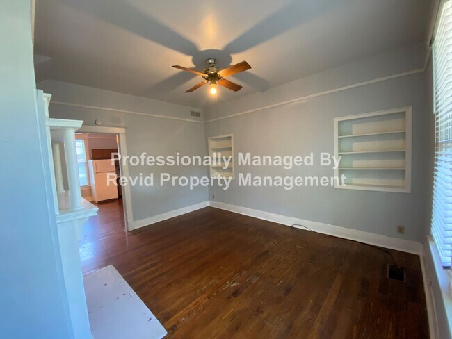 Building Photo - 288 N McLean Blvd