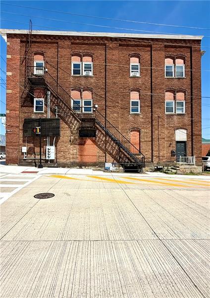 Primary Photo - 192 W High St